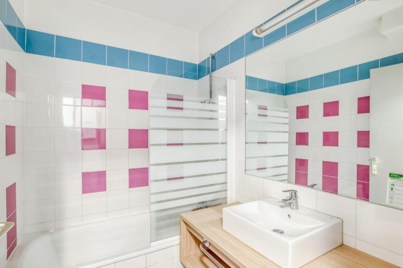 Flat With Swimming Pool Near The Beach ซานารี-ซูร์-แมร์ ภายนอก รูปภาพ