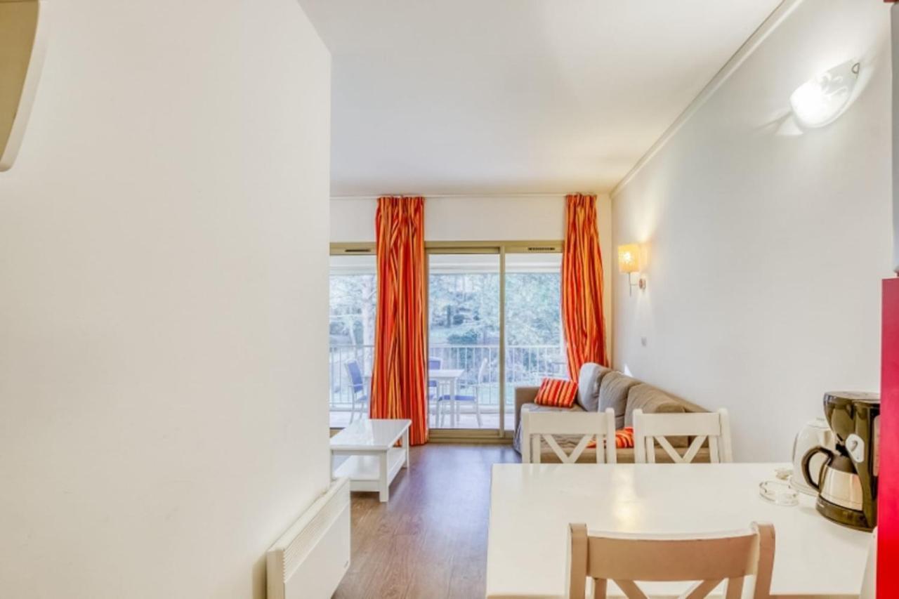 Flat With Swimming Pool Near The Beach ซานารี-ซูร์-แมร์ ภายนอก รูปภาพ